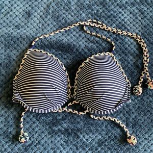 Victoria’s Secret Bikini Top 34DD